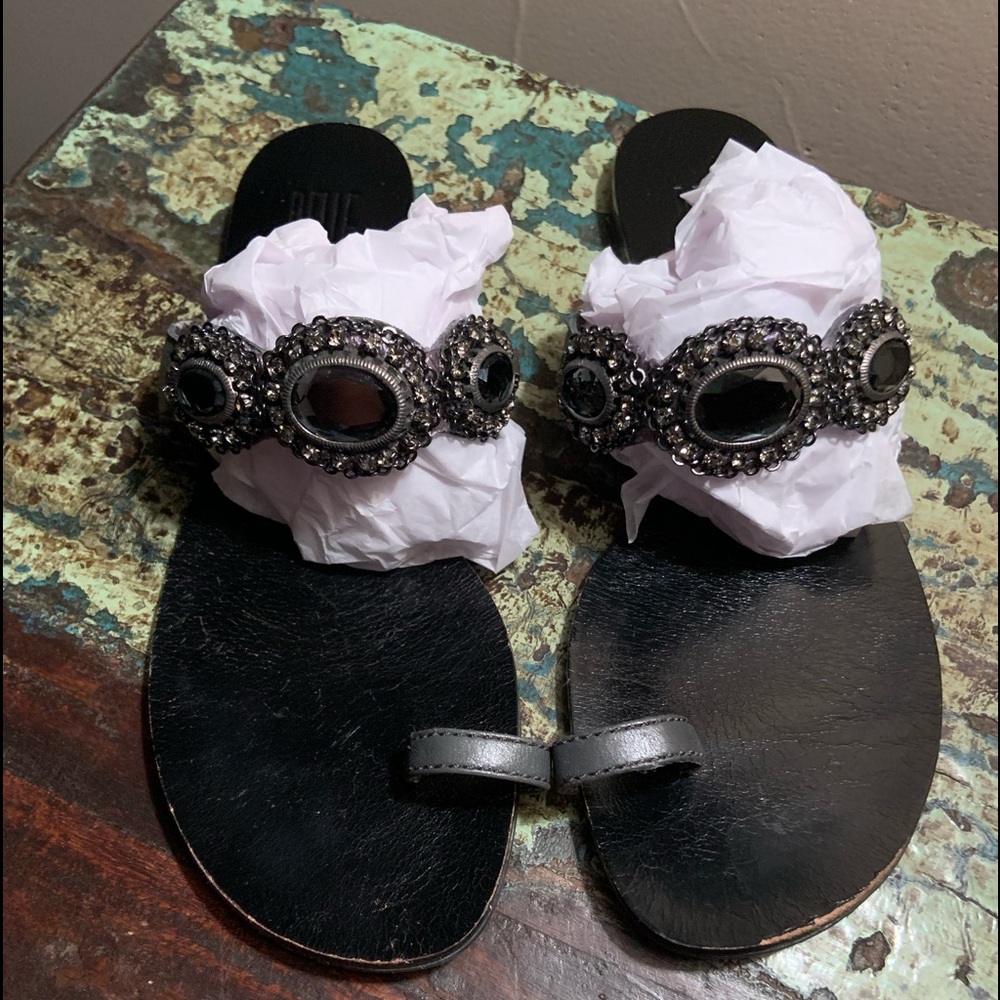 PELLE Moda | dark grey leather & stones sandal
